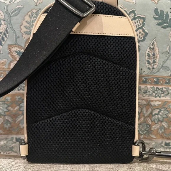 NWOT COACH Cream Turn Lock Sling Bag